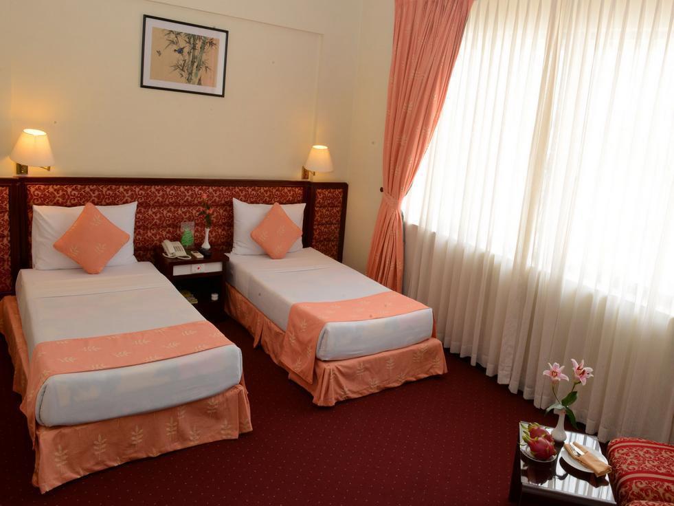 Khách Sạn Thiên Hồng Hotel TP. Hồ Chí Minh Ngoại thất bức ảnh